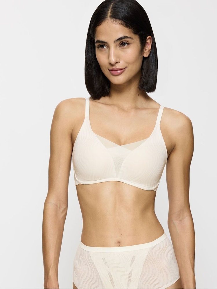 Triumph Lift Smart Bra - Image 1 of 5
