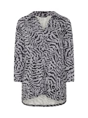 Yours Curve Grey Blurred Animal Print Jersey Shirt - Image 5 of 5
