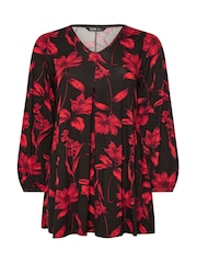 Yours Curve Black/Red Floral Print Pleat Front Top - Image 5 of 5