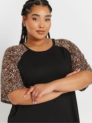 Yours Curve Contrast Leopard Print Sleeve T-Shirt - Bild 4 von 5