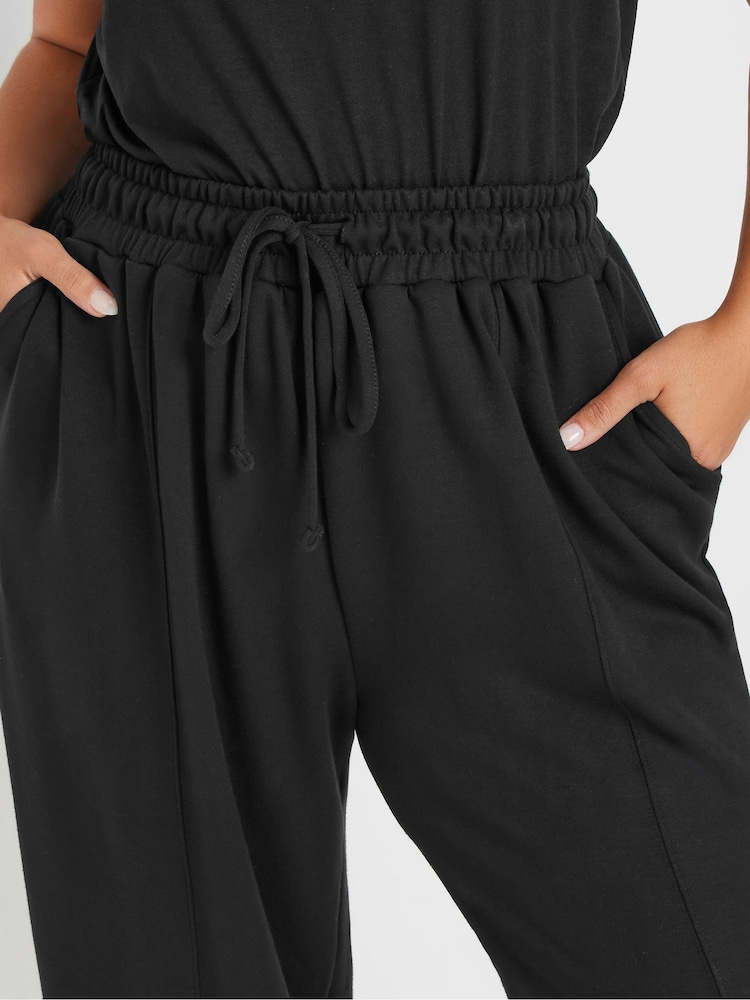 Yours Curve Black Pleat Front Cuffed Joggers - Image 4 of 5