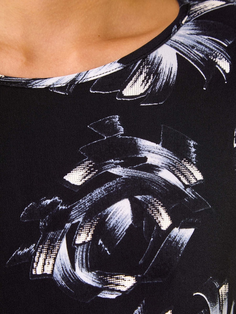Roman Black Floral Print Textured Top - Image 5 of 5