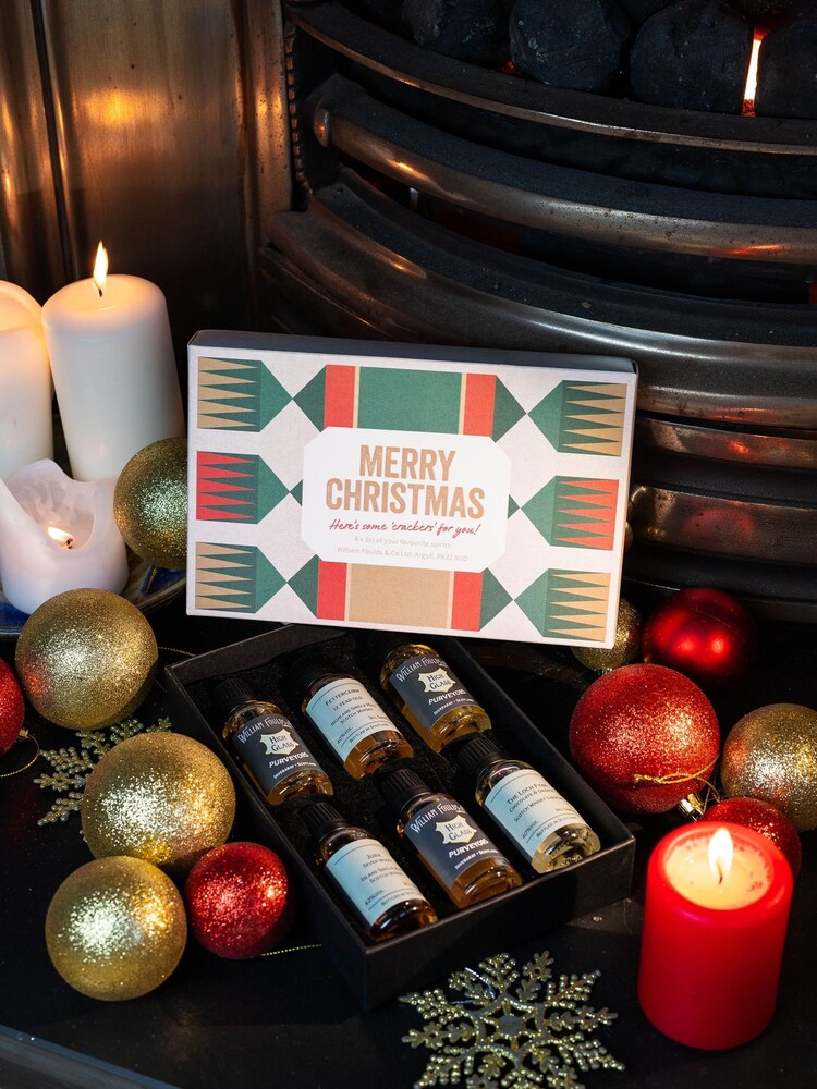 DrinksTime Christmas Cracker Whisky Gift Set - Image 1 of 1