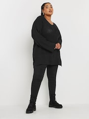 Yours Curve Black Oversized V-Neck Jumper - Image 2 of 5