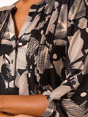 Roman Black Floral Print Pintuck Pleat Tunics - Image 5 of 5