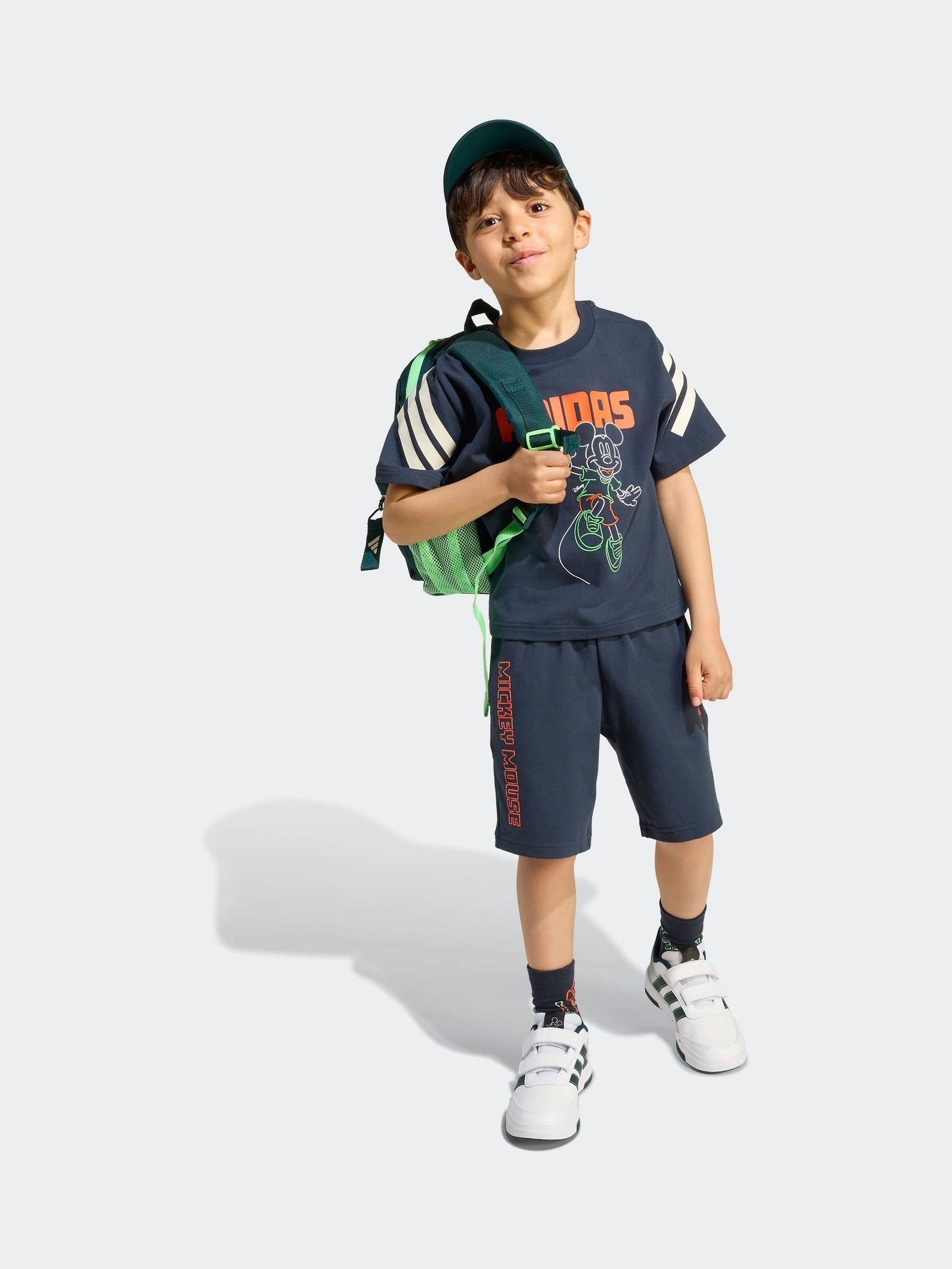 Ensemble T-shirt + Short Garçon Mickey Mouse - 100% Coton, Look Décontracté