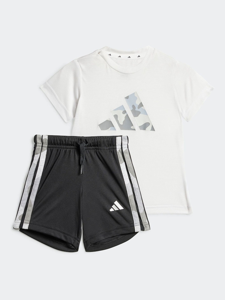أبيض - طقم تيشرت وشورت للأطفال الرضع بشعار مموه من تشكيلة Train Essentials من adidas - صورة 1 من 5