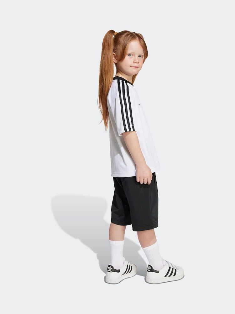 adidas Originals White Little Kids T-Shirt and Shorts Set - Image 2 of 8 adidas Originals White Little Kids T-Shirt and Shorts Set - Image 2 of 8