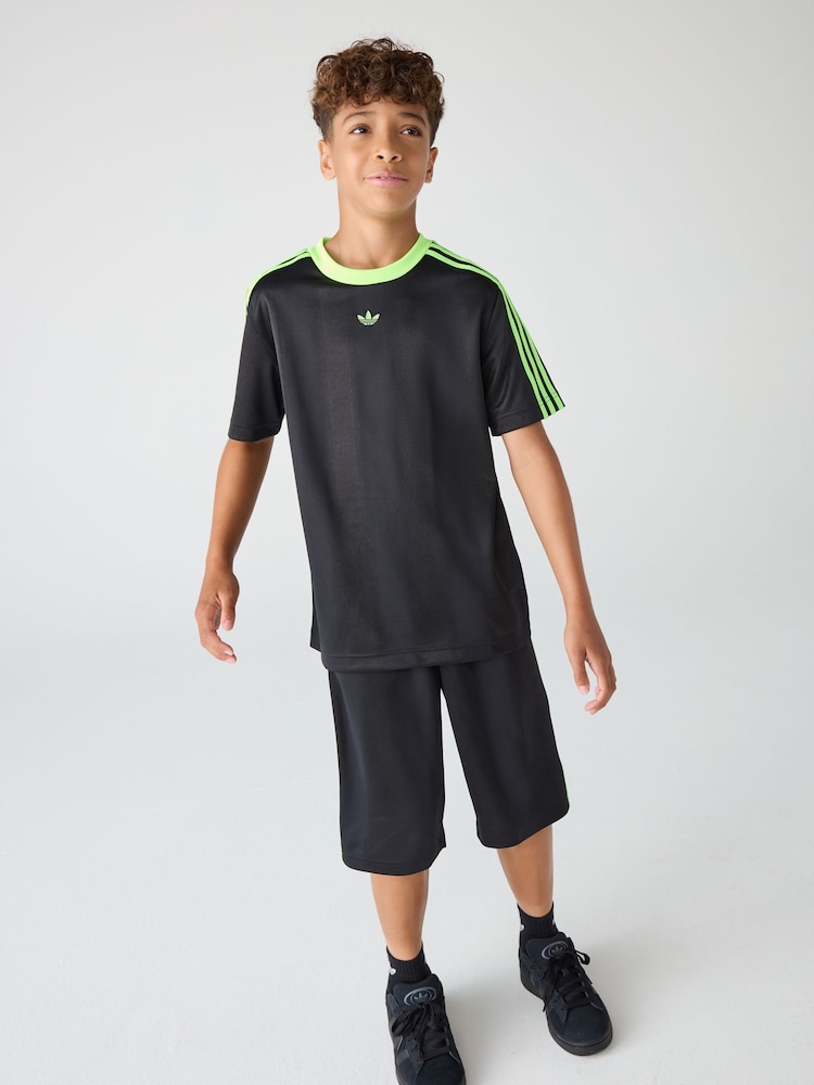 adidas Originals Black Jacquard Kids T-Shirt - Image 1 of 1 adidas Originals Black Jacquard Kids T-Shirt - Image 1 of 1