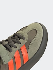 חאקי/כתום - adidas נעלי ספורט עם שרוכים אלסטיים, דגם Barreda Decode, לילדים - תמונה 16 מתוך 17