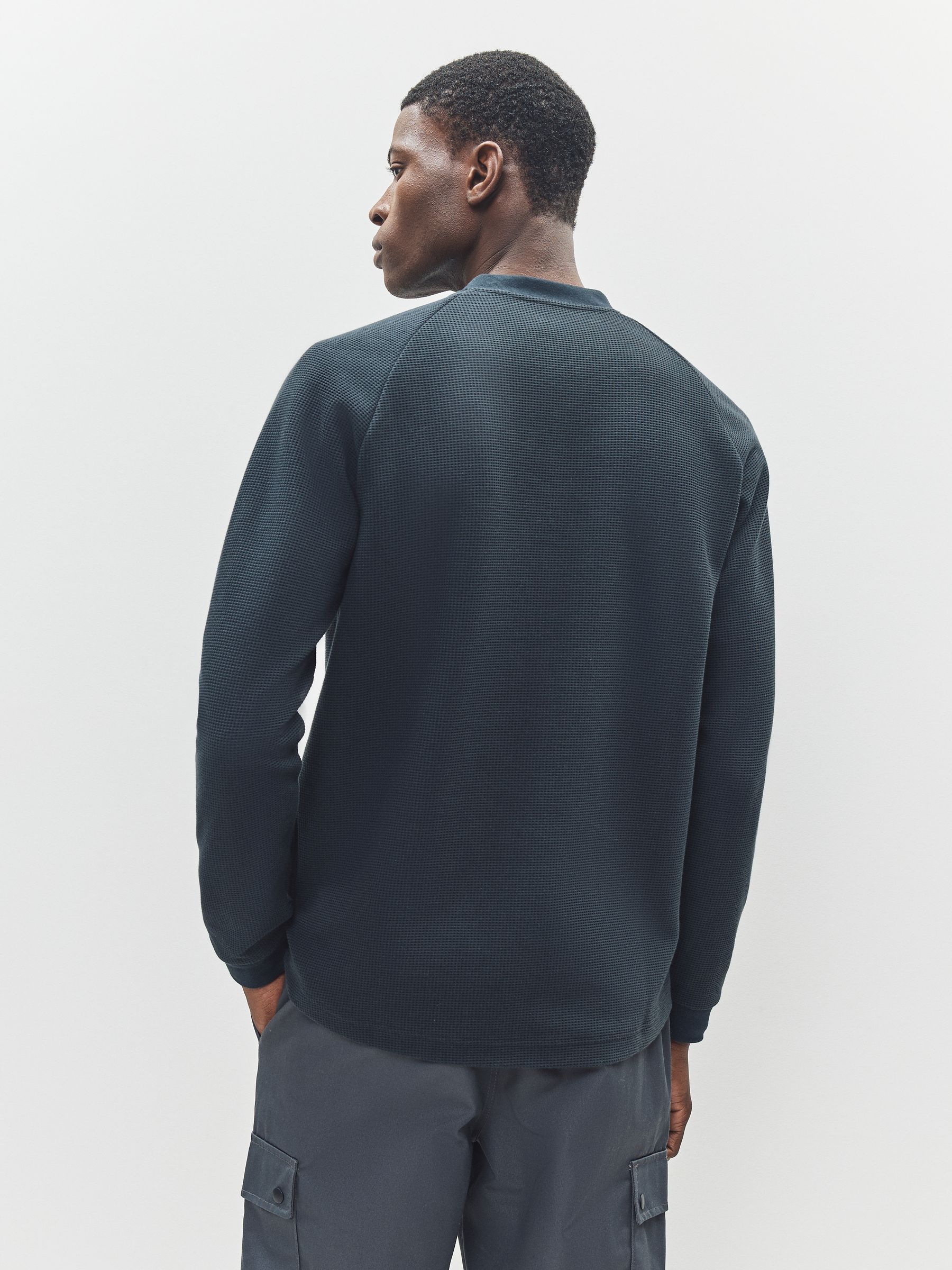 Next：日本 ブラック - adidas Originals Trefoil エッセンシャルズ