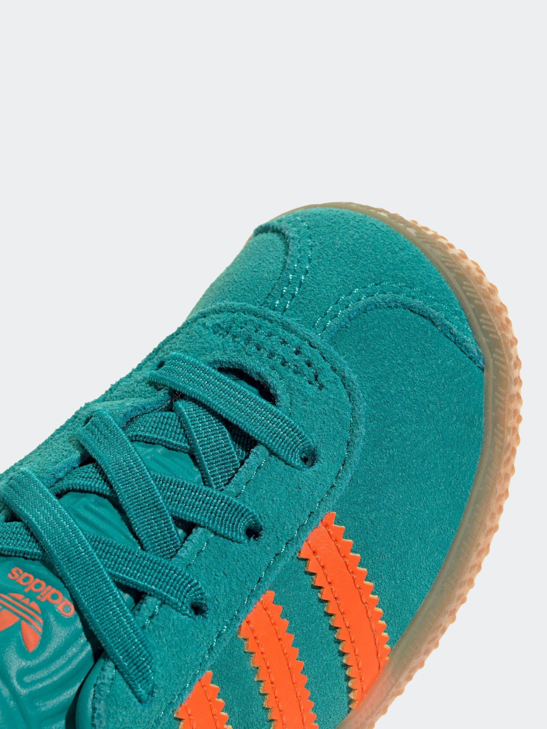 Next：日本 グリーン / オレンジ - adidas Originals Gazelle
