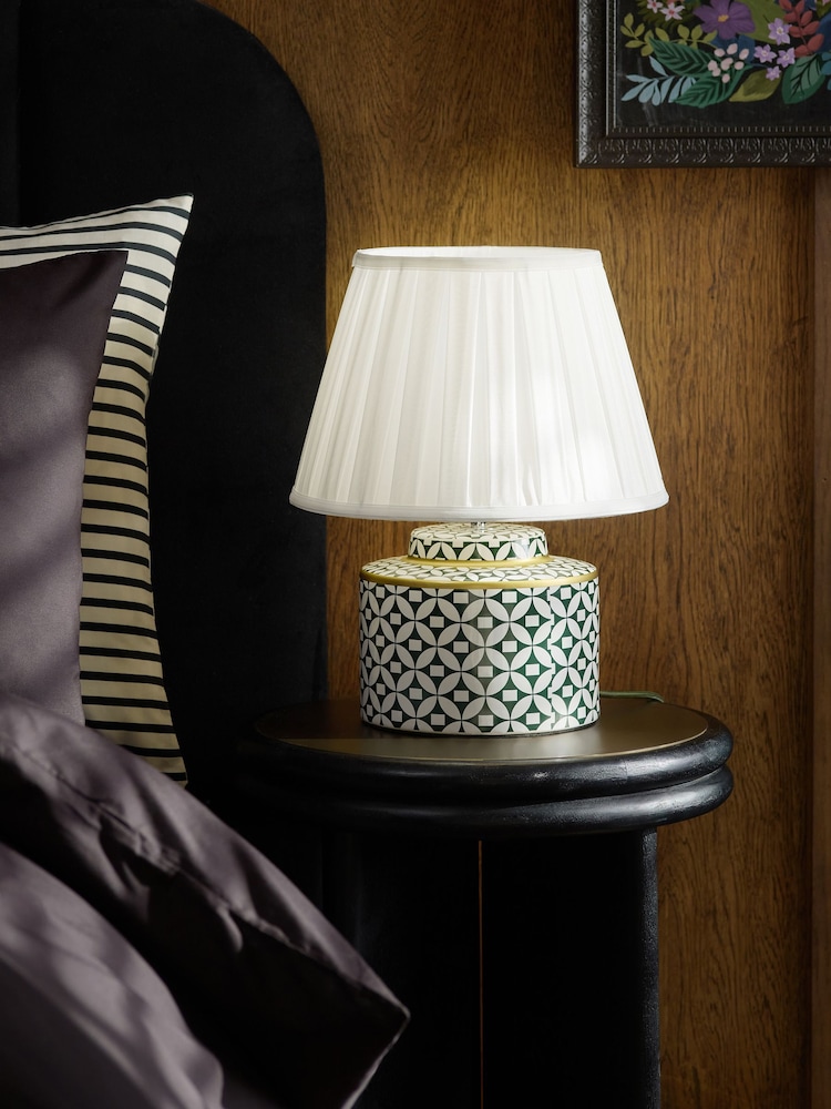 Ivory White Pleated Lamp Shade - Image 2 of 6 Ivory White Pleated Lamp Shade - Image 2 of 6