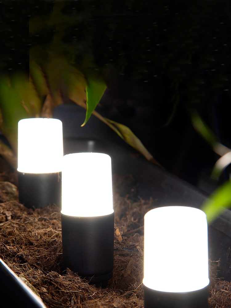 BHS Black Lapin 4 x 3w LED Path Finder Outdoor Light - Image 2 of 4 BHS Black Lapin 4 x 3w LED Path Finder Outdoor Light - Image 2 of 4