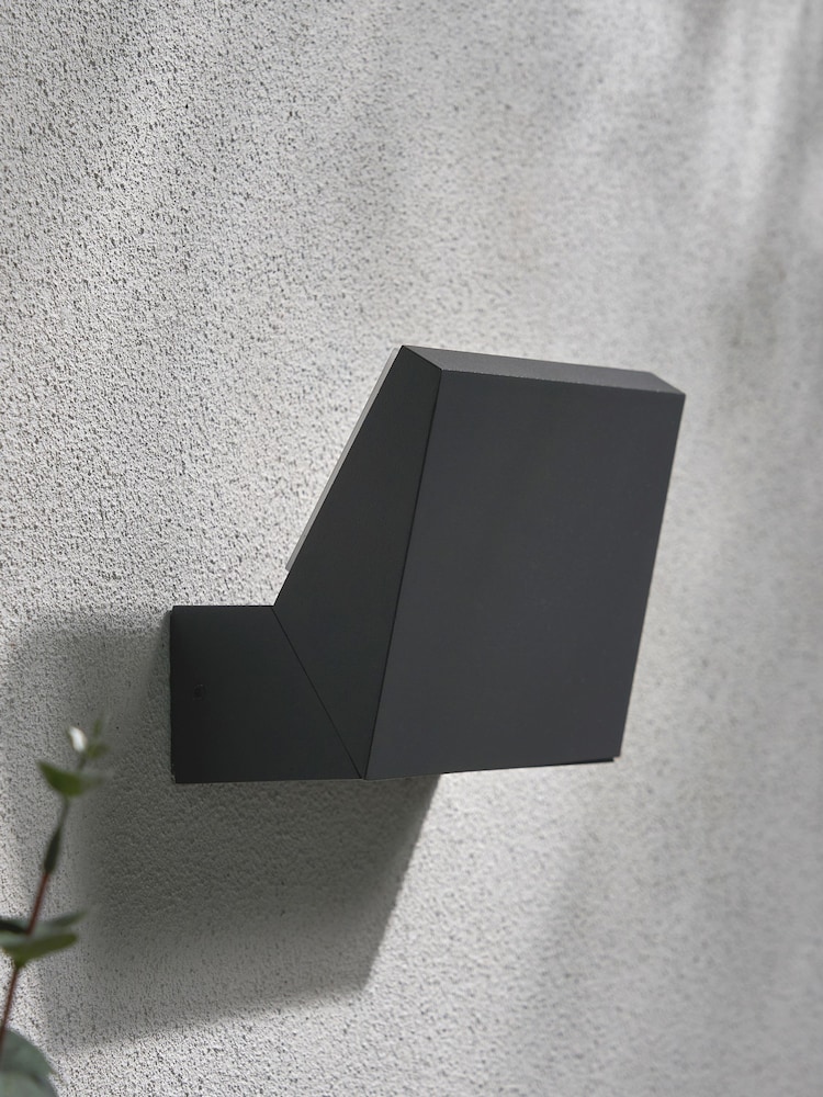 BHS Rayu 13w LED Up or Down Adjustable Outdoor Wall Light IP65 - Image 2 of 7