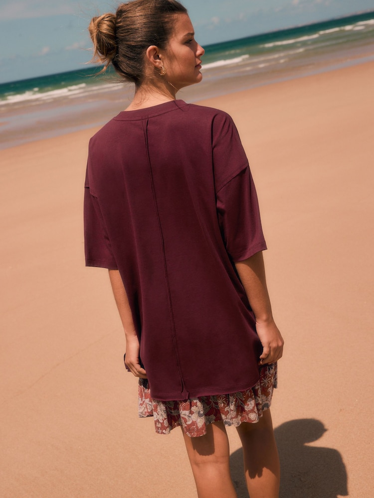 Vermelho Borgonha - Camiseta grande com Print gráfico de festival, short sleeve e Crew Neck - Imagem 2 de 7
