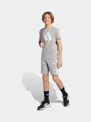 Grau - adidas Essentials Kids Shorts - Bild 1 von 5