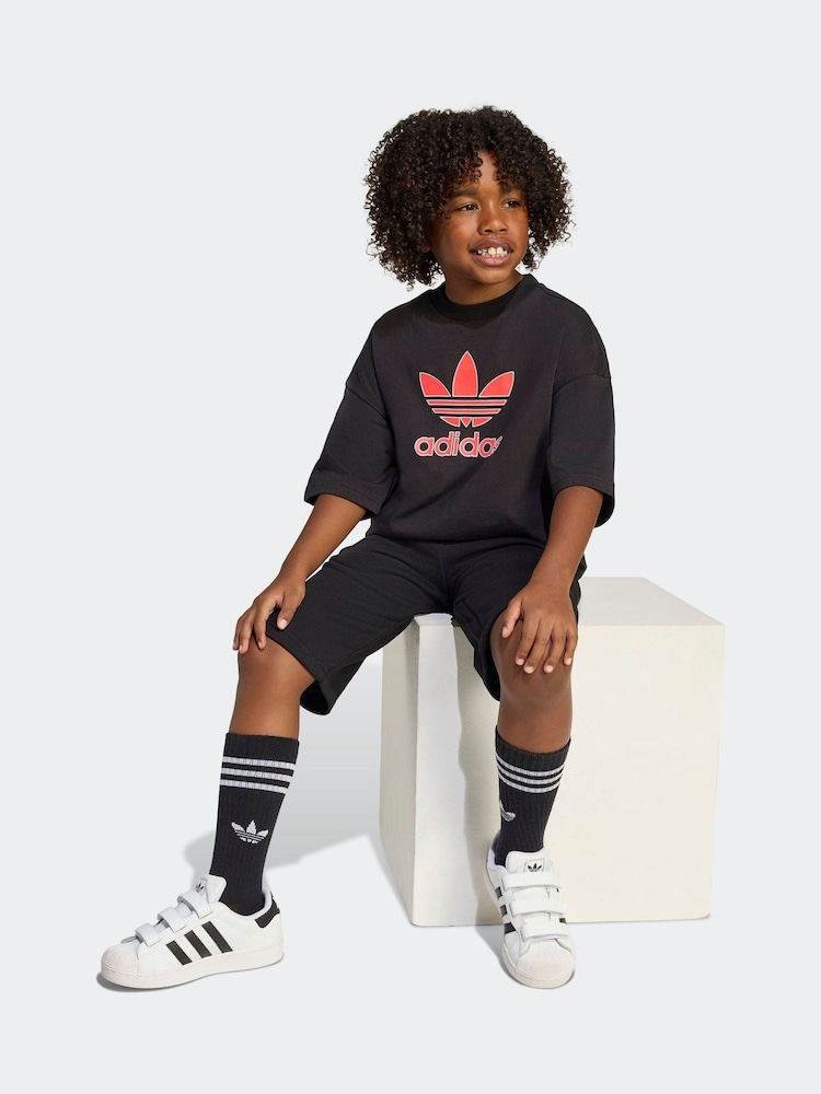 adidas Originals Black Trefoil Kids Sweatshirt - Image 1 of 7 adidas Originals Black Trefoil Kids Sweatshirt - Image 1 of 7