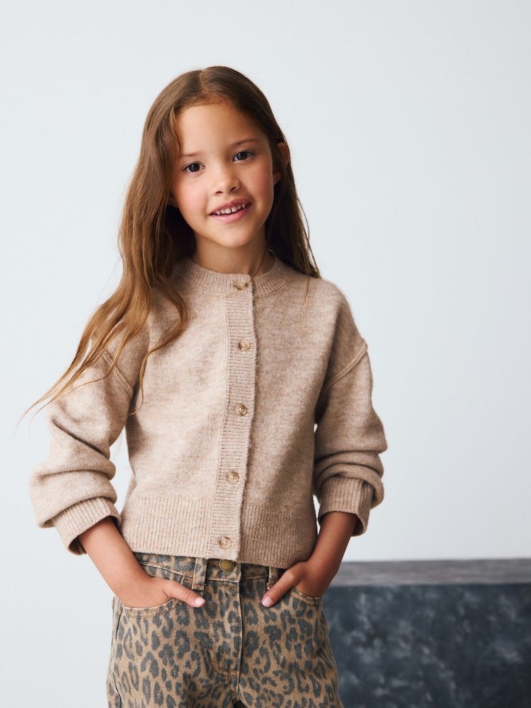 Haferflocken - Strickjacke mit Knopfleiste (3–16 Jahre) - Bild 1 von 8 Haferflocken - Strickjacke mit Knopfleiste (3–16 Jahre) - Bild 1 von 8