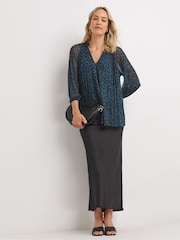 JD Williams Blue Print V-Neck Mesh Blouse - Image 4 of 4