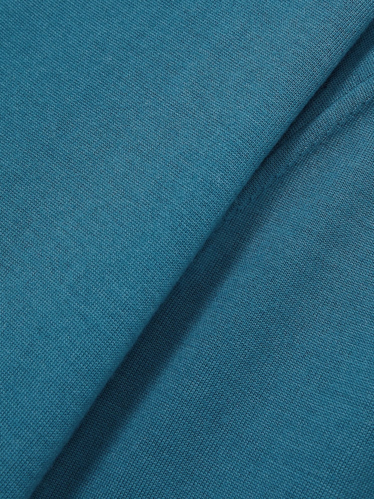 Dunkles Petrolblau - Reiss Blackhall Pullover aus Merinowolle mit Trichterhals und halbem Reißverschluss - Bild 6 von 6 Dunkles Petrolblau - Reiss Blackhall Pullover aus Merinowolle mit Trichterhals und halbem Reißverschluss - Bild 6 von 6