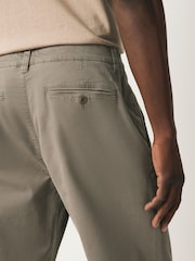 Marrón seta - Pleated Textured Chino Trousers - Imagen 6 de 10