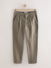 Marrón seta - Pleated Textured Chino Trousers - Imagen 7 de 10