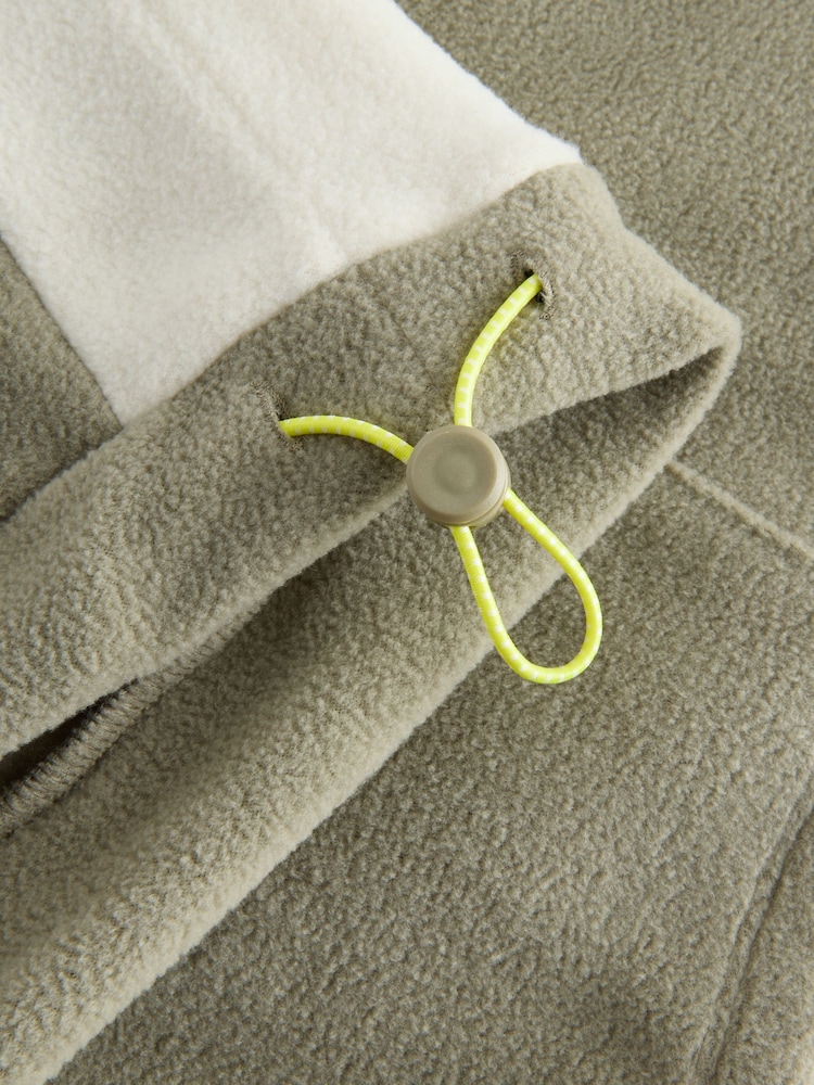 Grüner Colourblock - Fleece-Top mit halbem Reißverschluss - Bild 7 von 7 Grüner Colourblock - Fleece-Top mit halbem Reißverschluss - Bild 7 von 7