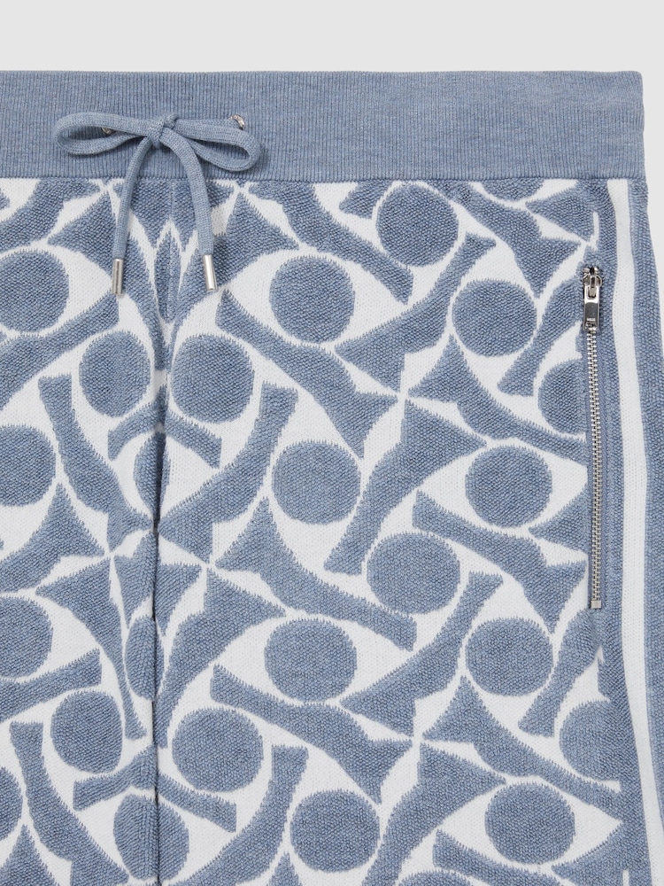 Zartes Blau/Weiß - Reiss Vounder Frottee-Shorts mit abstraktem Muster - Bild 6 von 6 Zartes Blau/Weiß - Reiss Vounder Frottee-Shorts mit abstraktem Muster - Bild 6 von 6