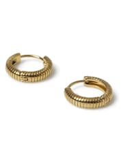 Aela Gold Tone Waterproof Stainless Steel Ridged Hoop Earrings - Bild 2 von 2