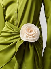 Aela Flower Hair Clip and Brooch - Image 4 of 5