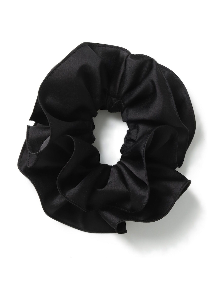 Aela Black Satin Ruched Scrunchies - Bild 1 von 3