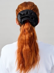 Aela Black Satin Ruched Scrunchies - Bild 3 von 3