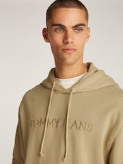 Tommy Jeans Natural Label 100% Cotton Hoodie - Image 4 of 7