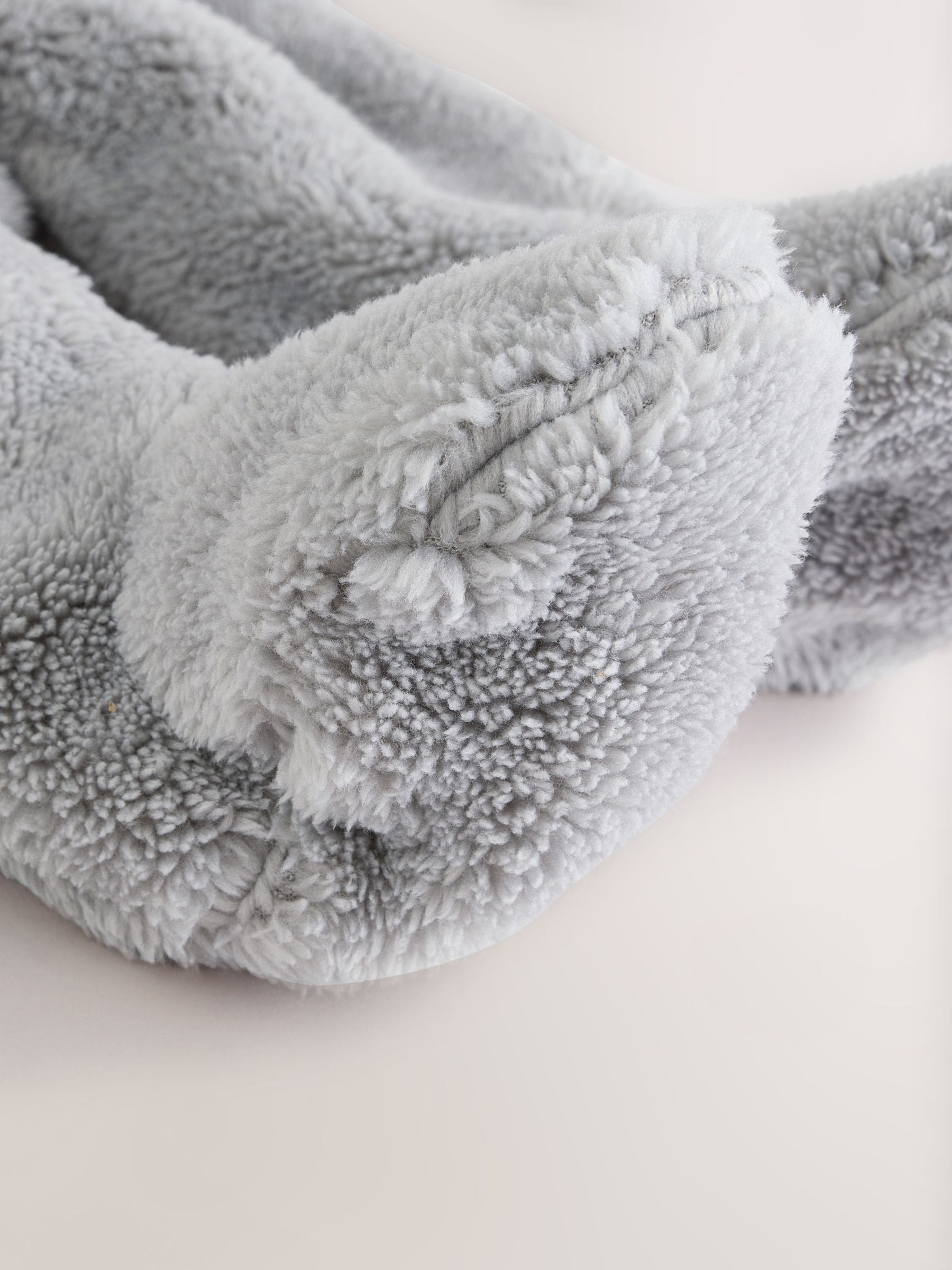 Next：日本 グレー - フリース ベビー カバーオール from Next Japan