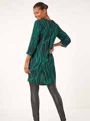 Roman Green Abstract Print V-Neck Longline Blouse - Image 4 of 6
