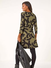 Roman em linha A com pincelada Stretch Dress - Imagem 3 de 5