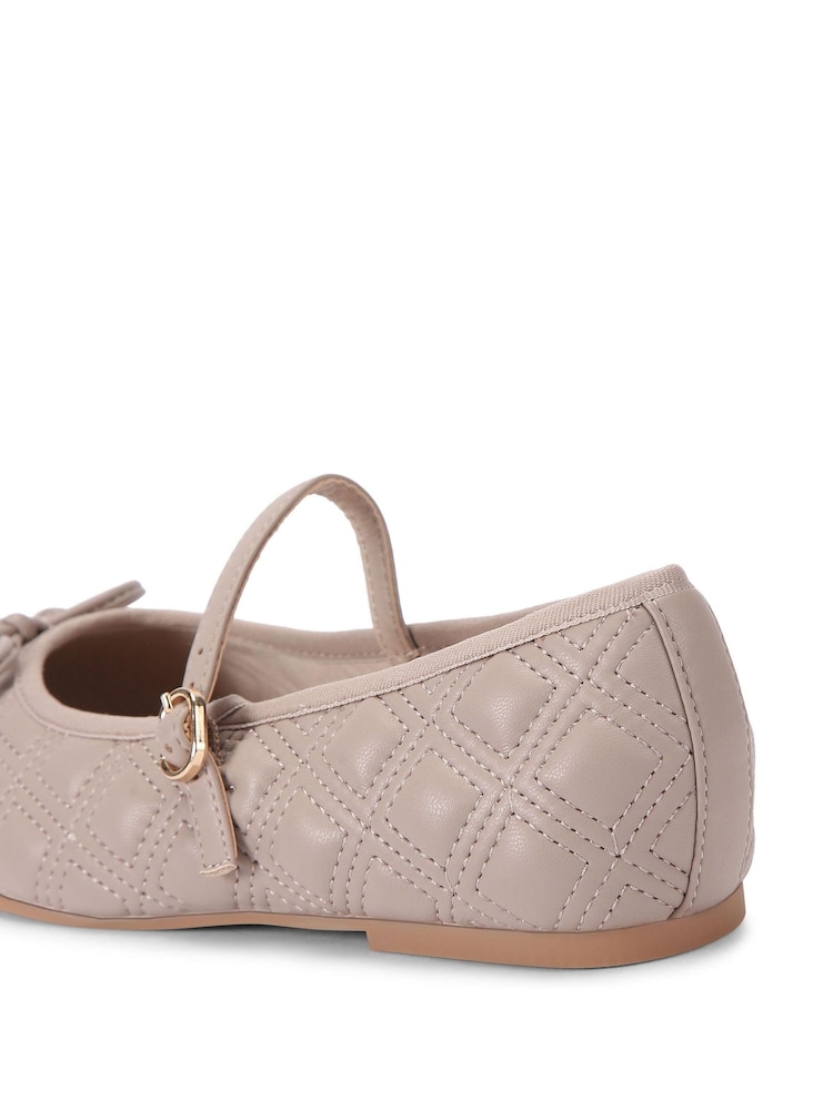 Goli - Carvela Diamond prešita odeja; posteljno pregrinjalo balerinke Čevlji - Slika 5 iz 5 Goli - Carvela Diamond prešita odeja; posteljno pregrinjalo balerinke Čevlji - Slika 5 iz 5