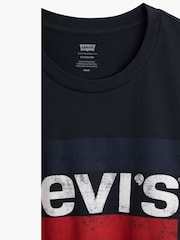 Schwarz - Levi's®, Sportswear-T-Shirt mit Grafik aus 100 % Baumwolle - Bild 8 von 8