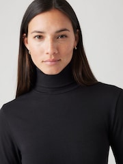 Levi's® Dreamy Turtleneck T-Shirt - Imagen 4 de 7