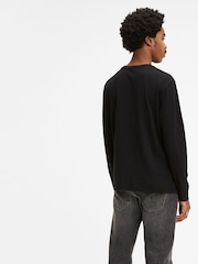 Levi's® Black 100% Cotton Long Sleeve Standard Graphic T-Shirt - Image 2 of 3