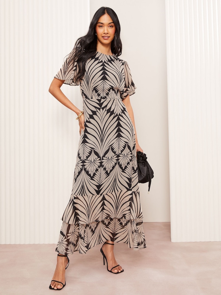 Schwarz - Friends Like These Short Sleeve Chiffon Tiered Maxi Dress - Bild 1 von 5