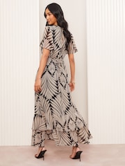 Schwarz - Friends Like These Short Sleeve Chiffon Tiered Maxi Dress - Bild 4 von 5