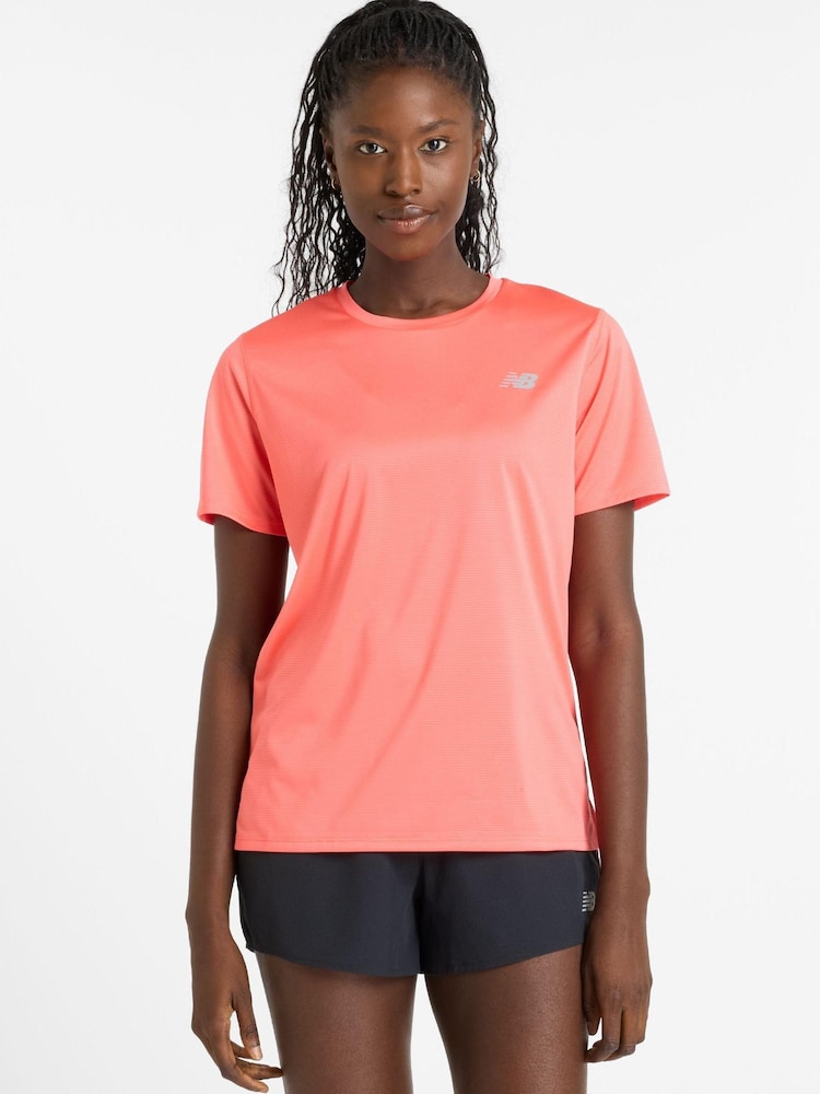 Roșu - Tricou New Balance Essentials pentru femei - Imaginea 1 din 6