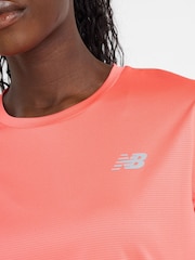 Roșu - Tricou New Balance Essentials pentru femei - Imaginea 4 din 6