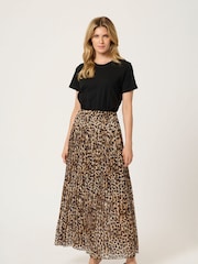 Kaffe KAlilje Leopard Print Pleated Elastic Waist Maxi Black Skirt - Image 2 of 5