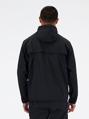 Schwarz - New Balance Herren Athletics gewebte Jacke - Bild 2 von 6