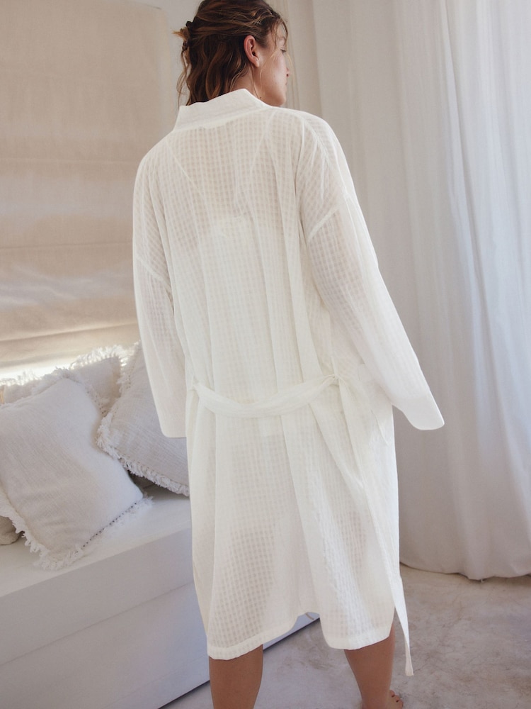 White 100% Cotton Gingham Lightweight Dressing Gown - Image 2 of 8 White 100% Cotton Gingham Lightweight Dressing Gown - Image 2 of 8