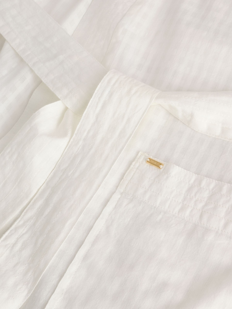 White 100% Cotton Gingham Lightweight Dressing Gown - Image 8 of 8 White 100% Cotton Gingham Lightweight Dressing Gown - Image 8 of 8