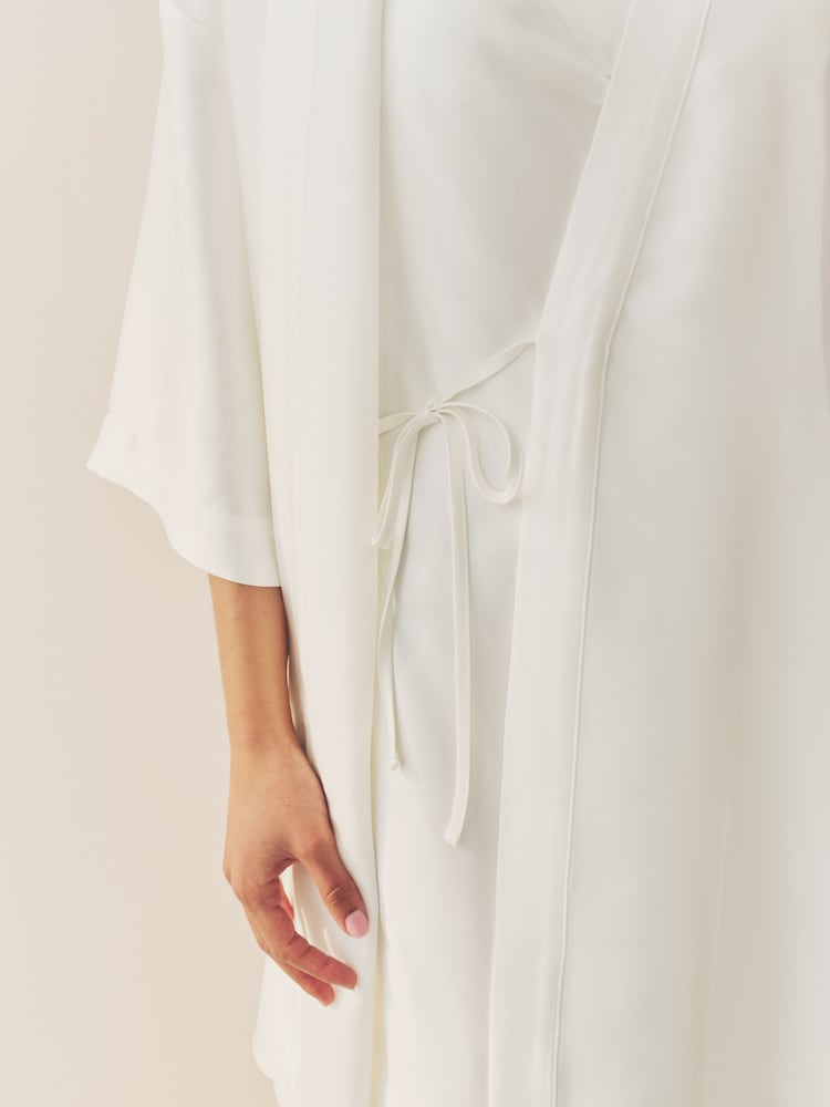 ivoire - Robe Satin de mariée - Image 6 of 9